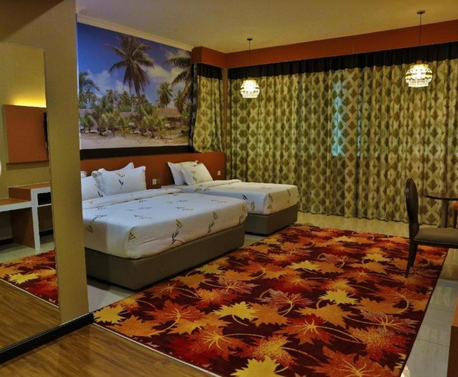 Hotel Holmes Gp Nusajaya  Kültér fotó